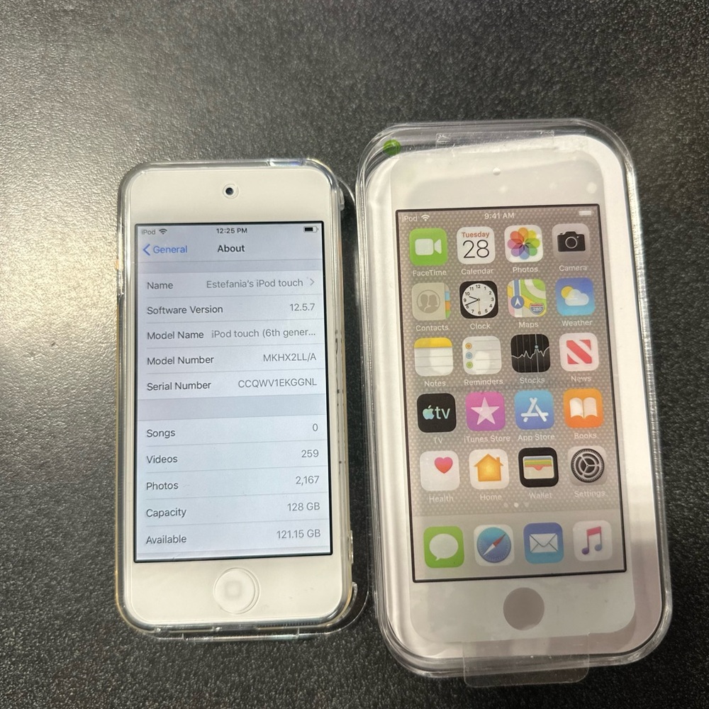 Apple iPod Touch 6th Generation - White - Picture 2 of 9